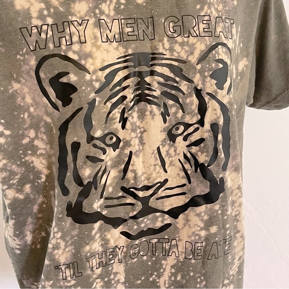 Tultex Green and Cream Short Sleeve Tee with Tiger Graphic - Picture 3 of 5